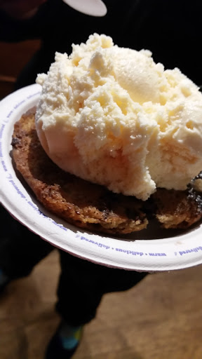 Cookie Shop «Insomnia Cookies», reviews and photos, 2209 N High St, Columbus, OH 43201, USA