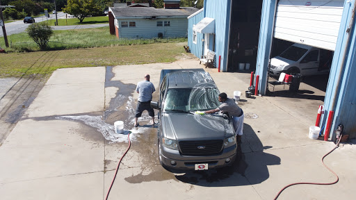 ready wash car wash en Forest City