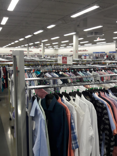 Clothing Store «Burlington Coat Factory», reviews and photos, 1965 N Pebble Creek Pkwy, Goodyear, AZ 85395, USA