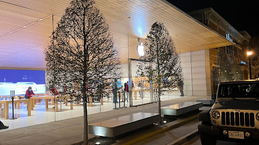 Computer Store «Apple Southlake Town Square», reviews and photos, 260 Grand Ave, Southlake, TX 76092, USA