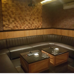 VENETIAN HAVANA KARAOKE & SPA BANDUNG