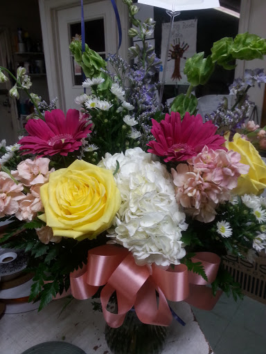Florist «A & B Florist», reviews and photos, 908 S Cashua Dr, Florence, SC 29501, USA