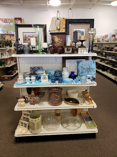 Thrift Store «Goodwill Store», reviews and photos, 2309 N Fairfield Rd, Dayton, OH 45431, USA