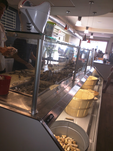 Oyster Bar Restaurant «Triton Craft Beer and Oyster Bar», reviews and photos, 308 Centre St, Beach Haven, NJ 08008, USA