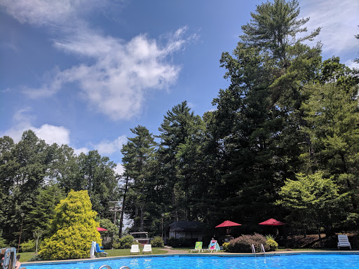 Resort «Highland Lake Inn & Resort», reviews and photos, 86 Lily Pad Ln, Flat Rock, NC 28731, USA