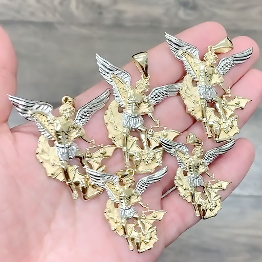 Jewelry Store «Torres Omar Jewelers», reviews and photos, 2624 N Milwaukee Ave, Chicago, IL 60647, USA