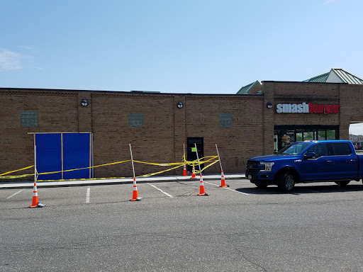 Shopping Mall «Sunrise Plaza Shopping Center», reviews and photos, 656 Wellwood Ave, Lindenhurst, NY 11757, USA