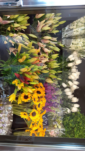 Florist «Market Garden Floral Co», reviews and photos, 1418 N Semoran Blvd #130, Orlando, FL 32807, USA