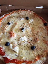 Plats et boissons du Pizzas à emporter Aux Délices des Pizzas Lannilis - n°5