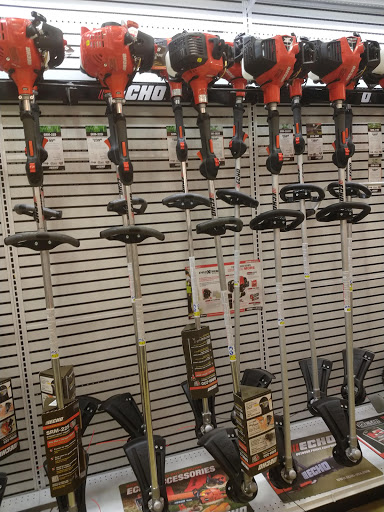 Farm Equipment Supplier «Tarwater Farm & Home Supply», reviews and photos, 4107 NW Topeka Blvd, Topeka, KS 66617, USA