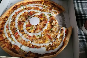 Amicos Pizza image