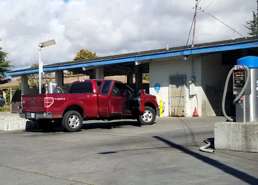 Village Car Wash en San Lorenzo
