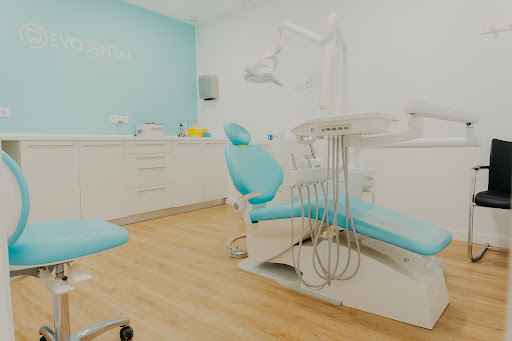 Clínica Evolución Dental Tomares en Tomares, Sevilla
