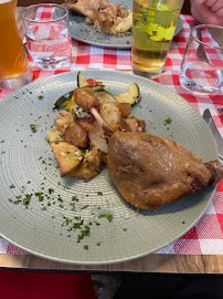 Confit de canard du L'Assiette Sarladaise - Restaurant avec terrasse à Sarlat-la-Canéda - n°10