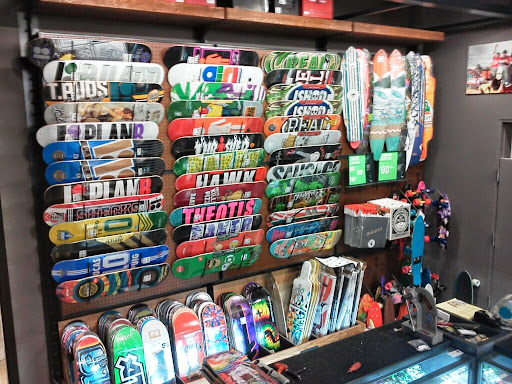 Clothing Store «Zumiez», reviews and photos, 4502 S Steele St #420, Tacoma, WA 98409, USA