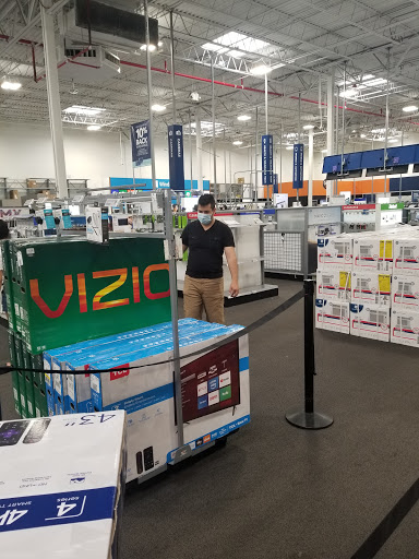 Shopping Mall «Gateway Center», reviews and photos, 501 Gateway Dr, Brooklyn, NY 11239, USA