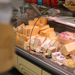 La casa dei salumi da Angela Largo Martiri di Via Fani, 8, 70014 Conversano BA, Italia