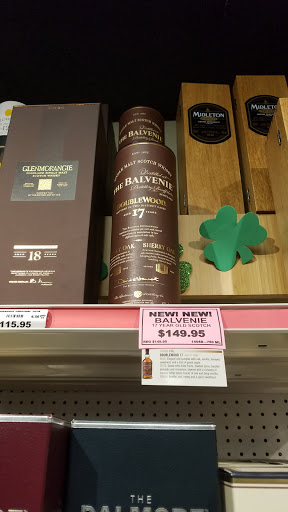 Liquor Store «Cedar Mill Liquor Store», reviews and photos, 13528 NW Cornell Rd, Portland, OR 97229, USA