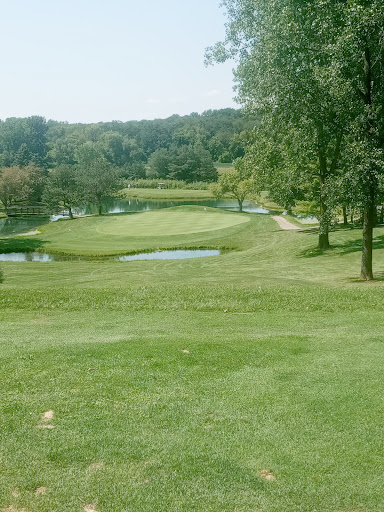 Golf Club Prairie Isle Golf Course reviews and photos 2216 W State