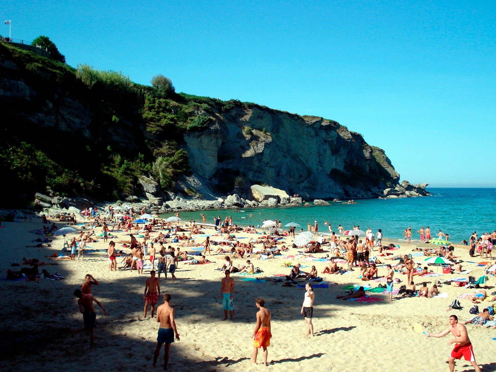 Foto di Spiaggia di Matalenas con una superficie del sabbia beige fine