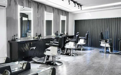 Prestige barber & Spa image