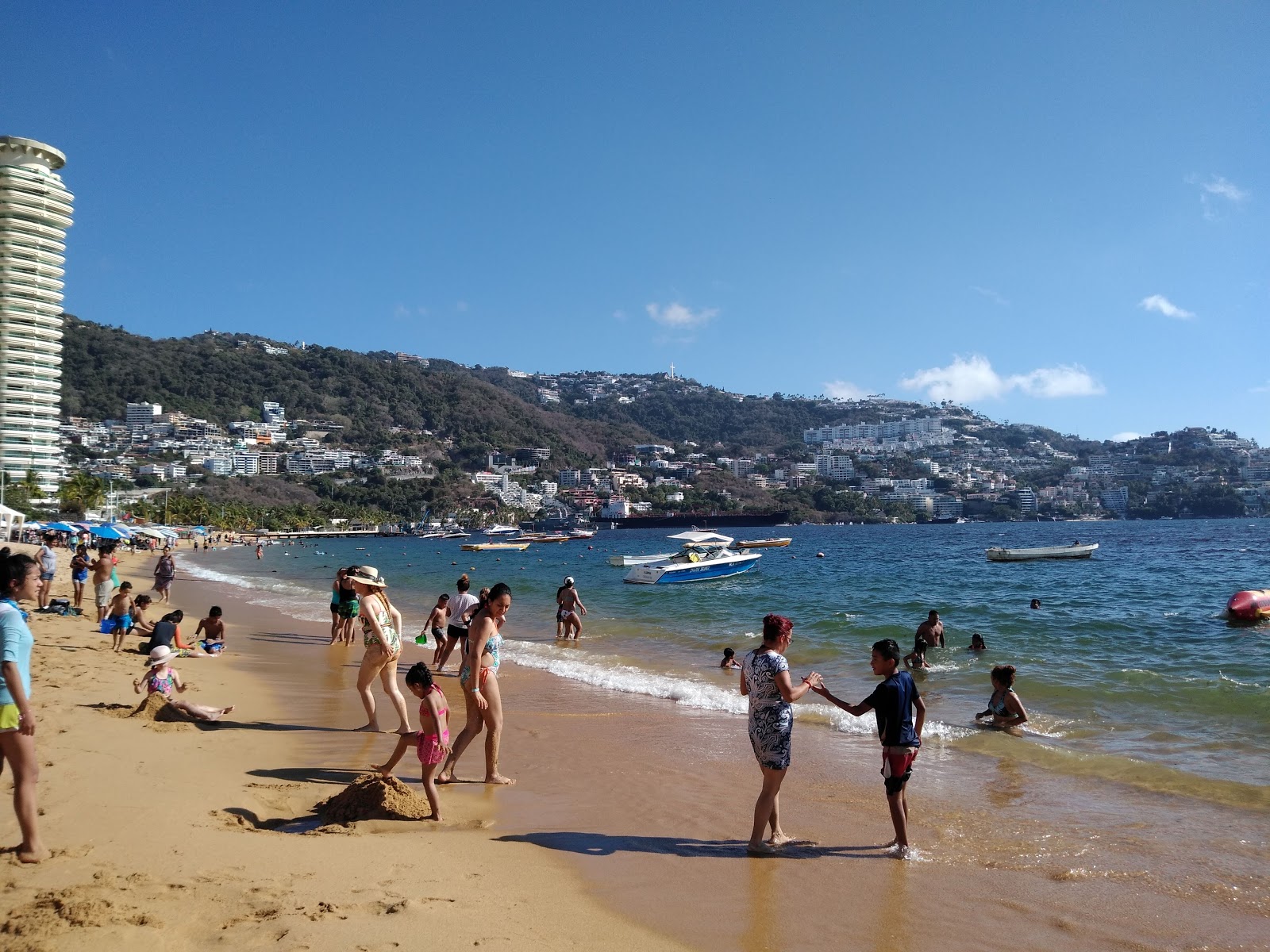 Playa Cici的照片 带有碧绿色水表面