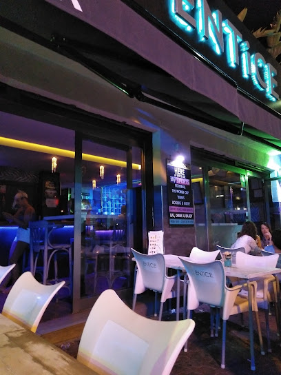Entice Bar & Bistro Cafe - Carrer Vara de Rey, 20, 07820 Sant Antoni de Portmany, Illes Balears, Spain