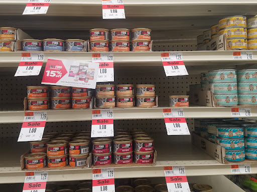 Pet Supply Store «Pet Supplies Plus», reviews and photos, 18956 Livernois Ave, Detroit, MI 48221, USA