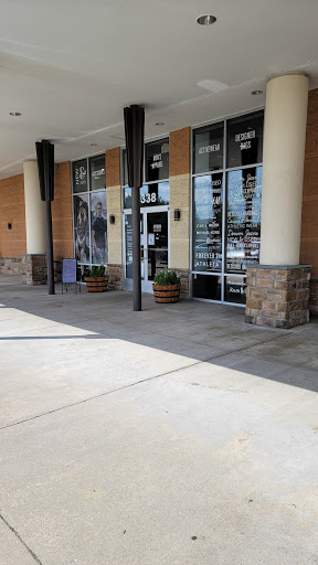 Clothing Store «Uptown Cheapskate», reviews and photos, 4338 Pouncey Tract Rd, Glen Allen, VA 23060, USA