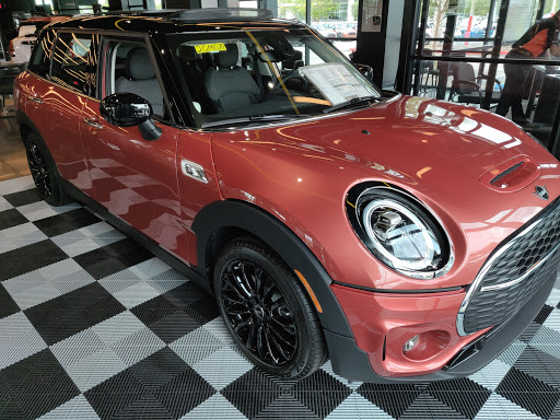 Car Dealer «Ferman MINI of Tampa Bay», reviews and photos, 31320 US-19, Palm Harbor, FL 34684, USA