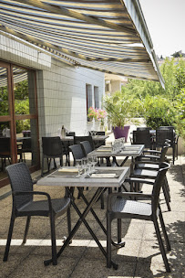 Atmosphère du Restaurant Le 77 - Hôtel Kyriad Saint-Etienne - n°7