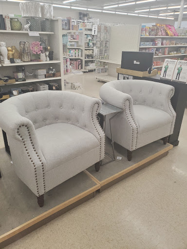 Shopping Mall «Gateway Crossing Shopping Center», reviews and photos, 190 500 W, Bountiful, UT 84010, USA