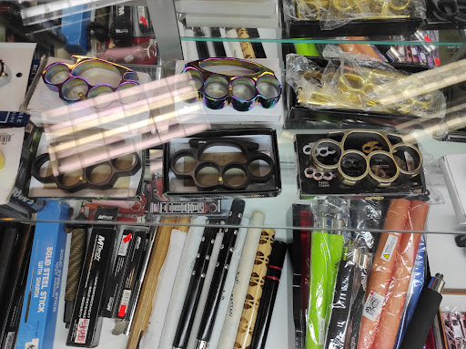 Shopping Mall «North Riverside Park Mall», reviews and photos, 7501 W Cermak Rd, N Riverside, IL 60546, USA