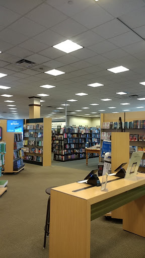 Book Store «Barnes & Noble», reviews and photos, 3055 S Glenstone Ave, Springfield, MO 65804, USA
