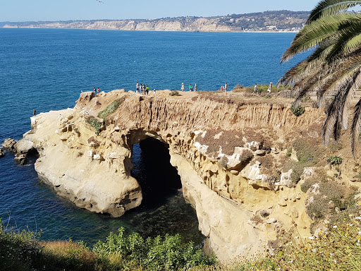 Clothing Store «Brooks Brothers», reviews and photos, 1055 Wall St, La Jolla, CA 92037, USA