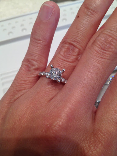 Jewelry Store «Deja & Co. Exquisite Jewels», reviews and photos, 14567 Big Basin Way, Saratoga, CA 95070, USA