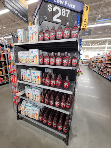 Department Store «Walmart Supercenter», reviews and photos, 638 Quequechan St, Fall River, MA 02721, USA