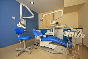 Smile 'n' Cure Dental Clinic image