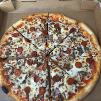 Pepperoni du Pizzas à emporter Family Pizza Chantilly - n°3