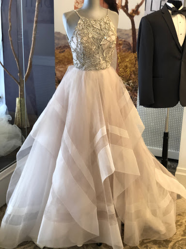 Bridal Shop «J & B Bridals & Formals», reviews and photos, 136 S Main St, Chambersburg, PA 17201, USA