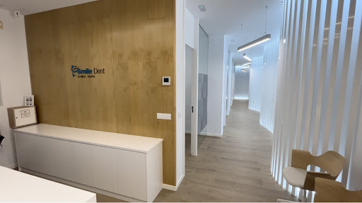 SmileDent Clínica Dental en Cáceres‎, Cáceres‎