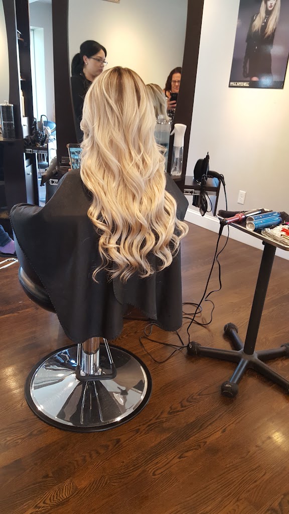 Juliana's Salon 01880