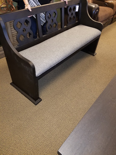 Furniture Store «Raymour & Flanigan Furniture and Mattress Store», reviews and photos, 3375 Berlin Turnpike, Newington, CT 06111, USA