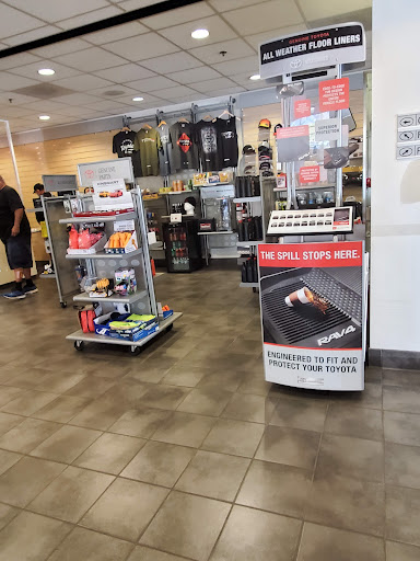 Toyota Dealer «Toyota Pasadena», reviews and photos, 3600 E Foothill Blvd, Pasadena, CA 91107, USA