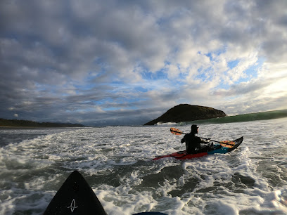 Van isle surf-kayaking