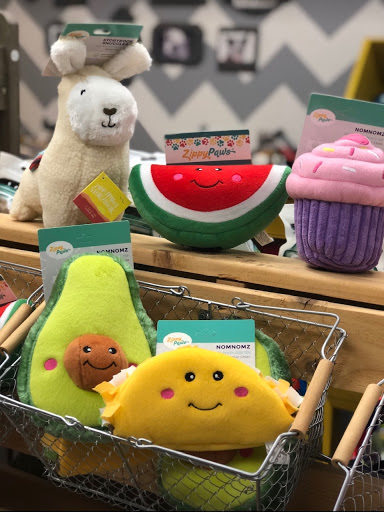 Pet Supply Store «Petropolis Camarillo», reviews and photos, 5800 Santa Rosa Rd Suite 144, Camarillo, CA 93010, USA