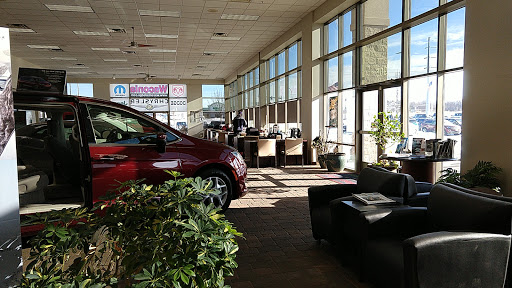 Car Dealer «Waconia Dodge Chrysler Jeep», reviews and photos, 905 Strong Dr, Waconia, MN 55387, USA