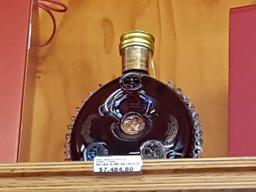 Liquor Store «Lake Grove Liquor», reviews and photos, 16364 Boones Ferry Rd, Lake Oswego, OR 97035, USA