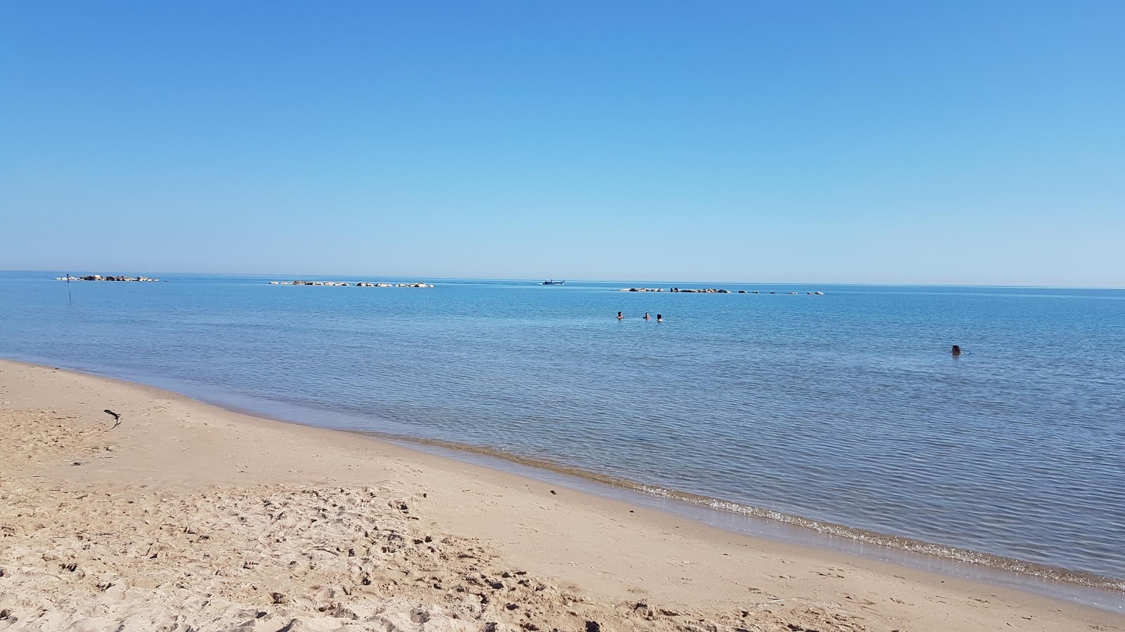 Photo de Vallona Beach zone des équipements