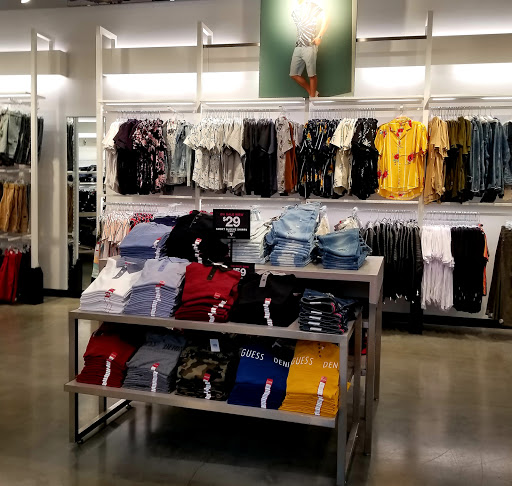 Clothing Store «GUESS Factory», reviews and photos, 100 Citadel Dr Suite 600, Commerce, CA 90040, USA